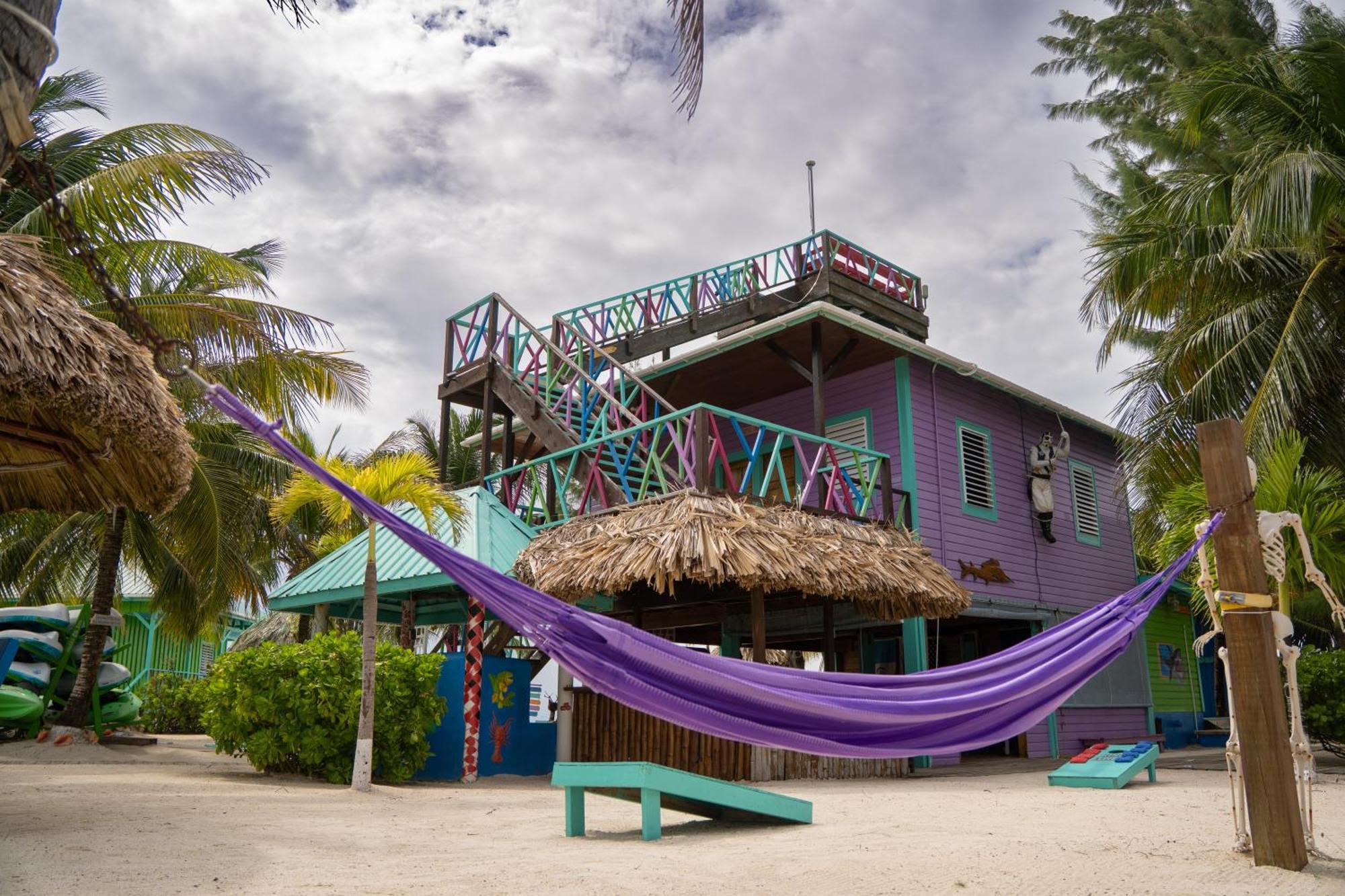 King Lewey'S Island Resort Placencia Bagian luar foto