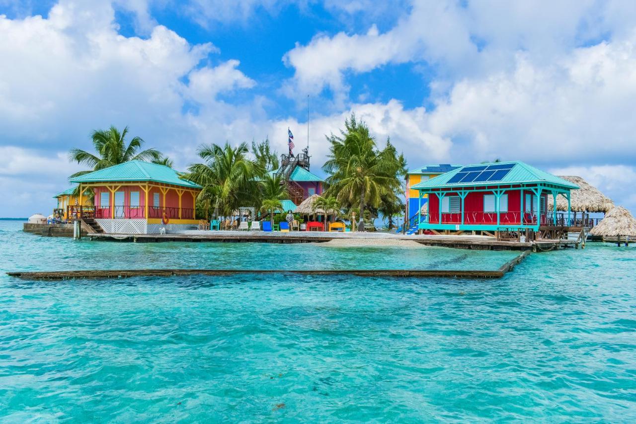 King Lewey'S Island Resort Placencia Bagian luar foto
