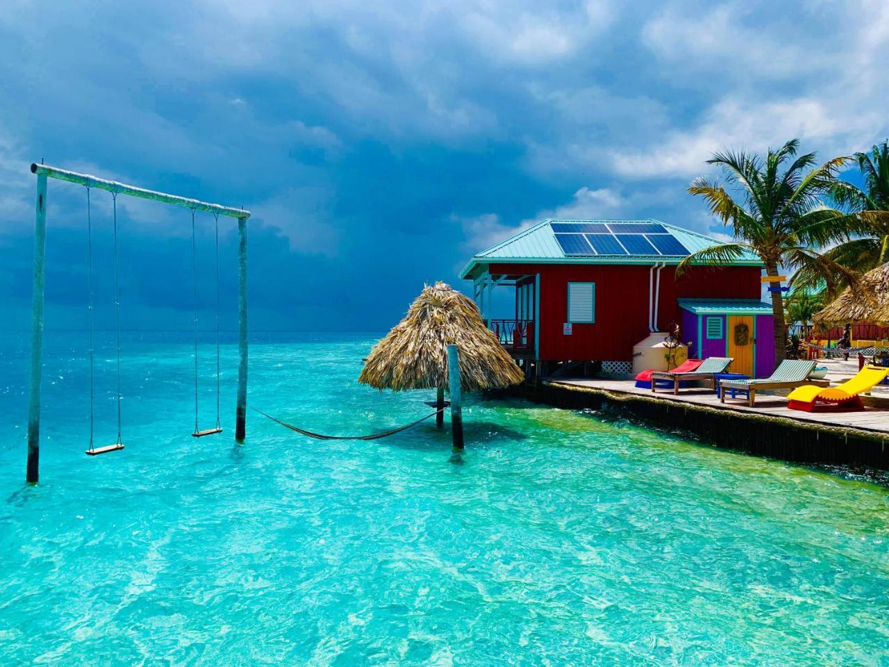 King Lewey'S Island Resort Placencia Bagian luar foto